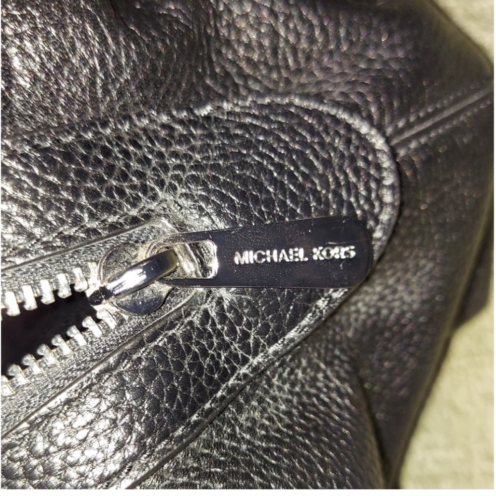 Michael Kors Leighton Large Black Pebbled Leather Shoulder Tote Silver Accent - Picture 9 of 13